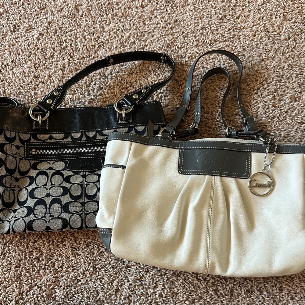 Coach Black and Cream Shoulder Bags